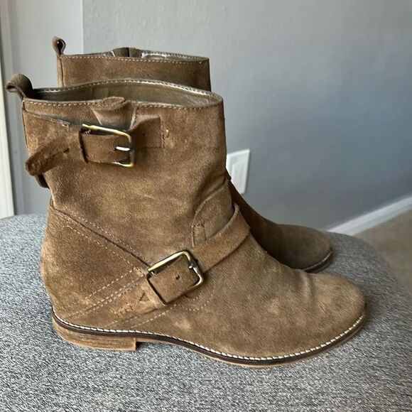Dolce Vita Bootie - Picture 1 of 9